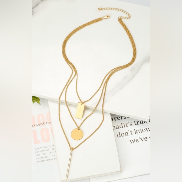 3 layered gold chain necklace - Picture 2 of 3